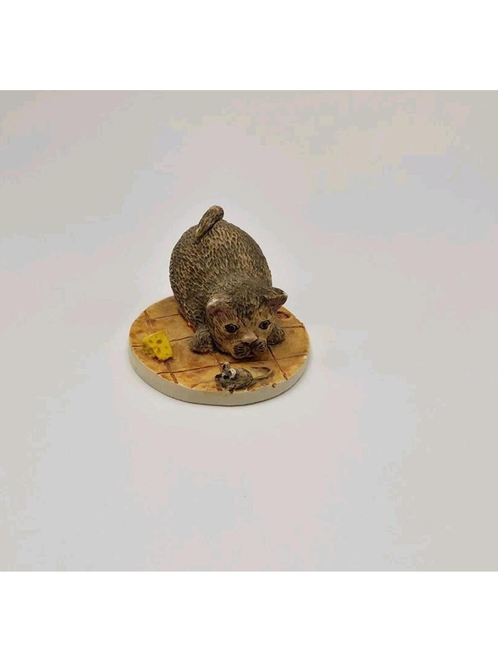 Peter Fagan Kitty Cat Watching Mouse Figurine Cheese Scotland Miniature Colorbox